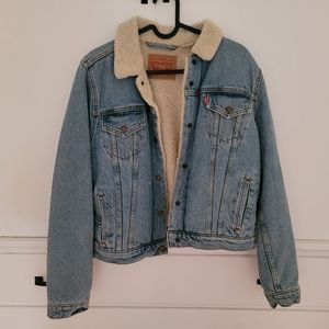 NWOT Levi's Trucker Jacket